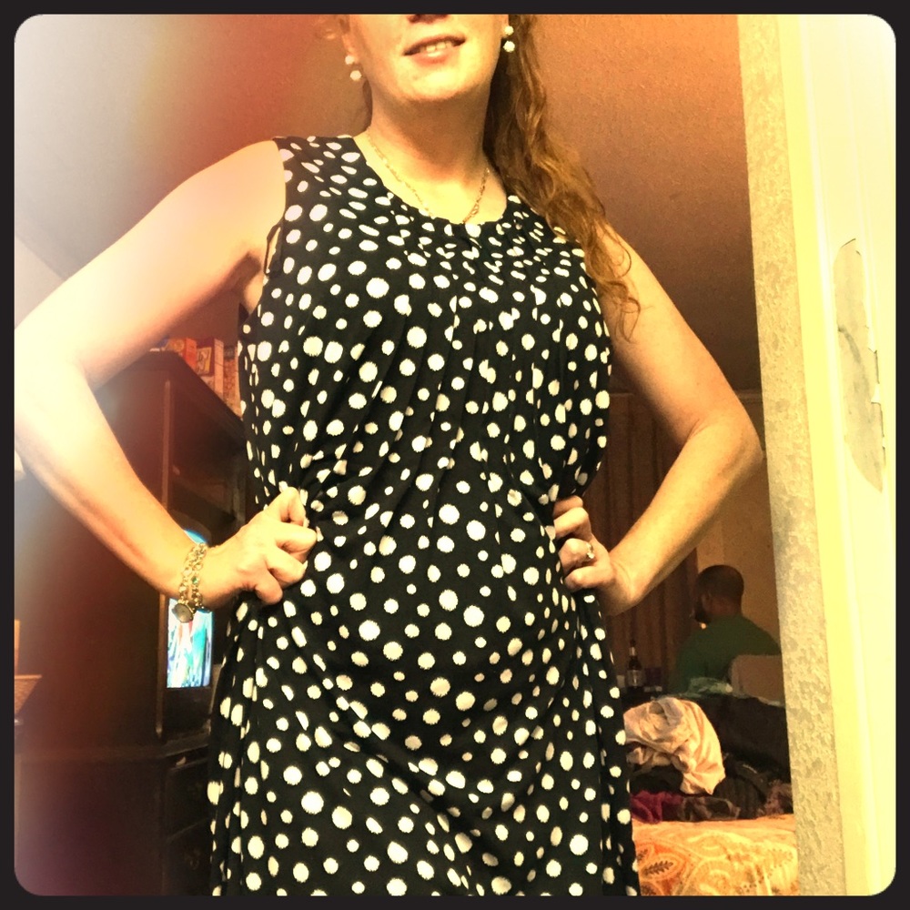 Pokia dot mid Knee wavy dress